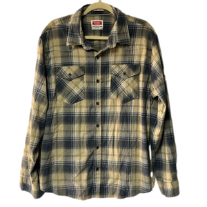 Men’s Wrangler button up shirt with 2‎ fronts pockets size XL blue tan comfy